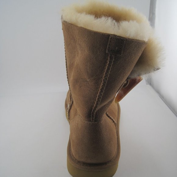 Kirkland Signature Womens Short Sheepskin Shearling Boots Brown and Tan Size 7 - Picture 10 of 12